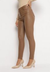 Jasnobrązowe Modelujące Spodnie Skinny z Imitacji Skóry Natividade. Brązowe rurki damskie Born2be, z aplikacjami, z jeansu. Za 84.99 zł.