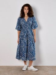 Apricot Sukienka w kolorze niebieskim rozmiar: XS. Niebieskie sukienki damskie Apricot, bez wzorów, z wiskozy, bez ramiączek. Za 108.99 zł.