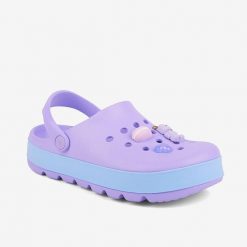 Klapki damskie Coqui. Fioletowe klapki damskie Coqui, bez wzorów, bez obcasa, bez zapięcia. Za 147.99 zł.
