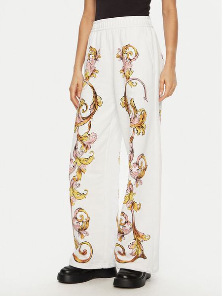 Versace Jeans Couture Spodnie dresowe 78HAA3P0 Biały Relaxed Fit. Białe spodnie dresowe damskie Versace Jeans Couture, m, bez wzorów, z bawełny. Za 569.99 zł.