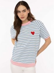 Zwillingsherz Koszulka "Stripes & Heart" w kolorze błękitnym rozmiar: onesize. Niebieskie bluzki damskie Zwillingsherz, bez wzorów, bez kołnierzyka, bez ramiączek. Za 164.40 zł.