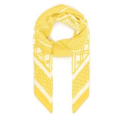 Chusta Lacoste. Chusty damskie Lacoste, bez wzorów. Za 359.99 zł.