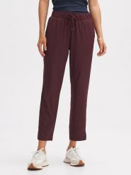 OPUS Spodnie w kolorze bordowym rozmiar: 34. Czerwone spodnie materiałowe damskie Opus, bez wzorów, z materiału. Za 143.99 zł.