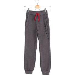 Szare Spodnie Dresowe Quiet Storm. Spodnie dresowe chłopięce marki 4F. Za 19.99 zł.