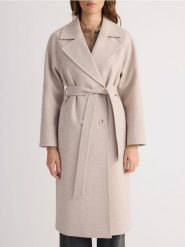 Dwurzędowy płaszcz oversize - beżowy. Brązowe płaszcze damskie Reserved, l, bez wzorów, z tkaniny, bez kaptura. W wyprzedaży za 159.99 zł.