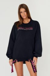 JUST CAVALLI Czarna bluza R LOGO CRYSTAL. Czarne bluzy damskie Just Cavalli, s, bez wzorów, bez kaptura. W wyprzedaży za 599.99 zł.