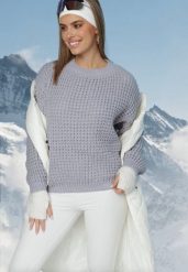Jasnoniebieski Sweter z Dodatkiem Wiskozy i Ozdobnym Splotem Riavellea. Niebieskie swetry klasyczne damskie Born2be, z jeansu, bez kołnierzyka. Za 64.99 zł.