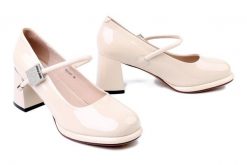 ARTIKER RELAKS 56C1267 beżowy, czółenka damskie. Brązowe czółenka damskie Artiker Relaks, bez wzorów, ze skóry, bez obcasa, na obcasie. Za 254.90 zł.