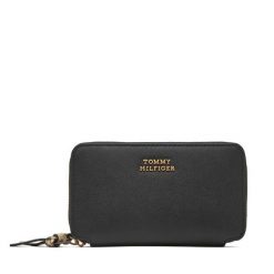 Portfel Tommy Hilfiger. Czarne portfele damskie Tommy Hilfiger, bez wzorów. Za 289.99 zł.