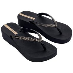 Buty klapki japonki damskie Ipanema Mesh XI Plat Fem. Czarne klapki damskie Ipanema, bez wzorów, z meshu, bez obcasa, bez zapięcia. Za 129.00 zł.