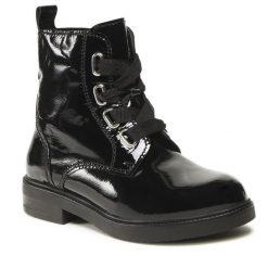 Trzewiki Lasocki. Czarne botki damskie Lasocki, bez obcasa, na płaskiej podeszwie, bez zapięcia. Za 279.99 zł.