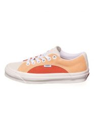 Vans Skórzane sneakersy w kolorze kremowo-pomarańczowo-czerwonym rozmiar: 41. Brązowe obuwie sportowe damskie Vans, z materiału, bez zapięcia. Za 189.29 zł.