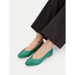Baleriny Lasocki. Zielone balerinki damskie Lasocki, bez wzorów. Za 149.99 zł.