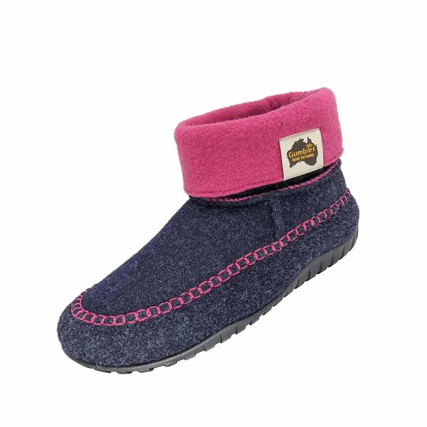 Kapcie UNISEX GUMBIES THREDBO. Czerwone kapcie damskie Gumbies. Za 164.99 zł.