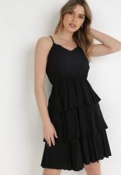 Czarna Sukienka z Wiskozy Kephassa. Czarne sukienki damskie Born2be, z aplikacjami, z tkaniny, klasyczne, bez ramiączek. Za 79.99 zł.