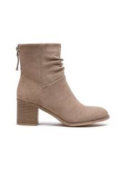 Foreverfolie Botki w kolorze beżowym rozmiar: 36. Brązowe botki damskie Foreverfolie, eleganckie, bez obcasa, bez zapięcia. Za 110.04 zł.