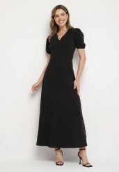 Czarna Sukienka Rozkloszowana z Trójkątnym Dekoltem Efralinae. Czarne sukienki damskie Born2be, bez wzorów, eleganckie, bez ramiączek. W wyprzedaży za 127.49 zł.