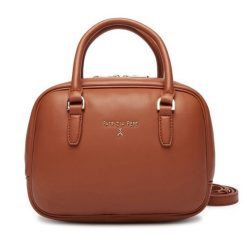 Torebka Patrizia Pepe. Brązowe kuferki damskie Patrizia Pepe, bez wzorów, bez dodatków. Za 1,439.00 zł.