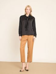 BGN Bluzka w kolorze czarnym rozmiar: 40. Czarne bluzki damskie BGN, bez wzorów, z koronki, bez kołnierzyka, bez ramiączek. Za 143.99 zł.