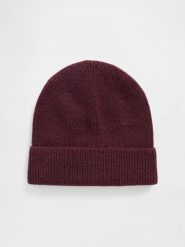 CZAPKA ZIMOWA GAP UNISEX CIEPŁA 791205-06. Czerwone czapki damskie GAP, na zimę, bez wzorów. Za 89.00 zł.