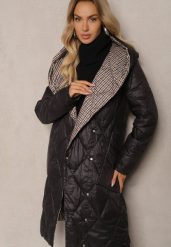 Czarna Kurtka z Pikowanymi Przeszyciami i Kapturem z Ozdobną Podszewką w Kratkę Innalin. Czarne kurtki damskie Renee, m, z aplikacjami, z jeansu. Za 239.99 zł.