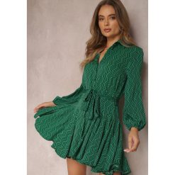 Zielona Sukienka Koszulowa Lelli. Zielone sukienki damskie Renee, z aplikacjami, z materiału, bez ramiączek. W wyprzedaży za 143.99 zł.