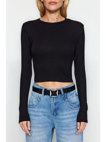 Trendyol Koszulka w kolorze czarnym rozmiar: L. Czarne koszulki damskie Trendyol, l, bez wzorów, bez kołnierzyka, bez ramiączek. Za 48.05 zł.