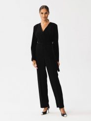 Stylove Kombinezon w kolorze czarnym rozmiar: XL. Czarne kombinezony damskie Stylove, xl, bez wzorów, z tkaniny, bez kołnierzyka, bez ramiączek. Za 298.67 zł.