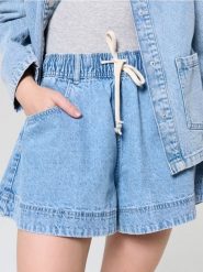 Szorty jeansowe jogger - niebieski. Niebieskie spodenki sportowe damskie Sinsay, l, bez wzorów, z jeansu. W wyprzedaży za 45.99 zł.