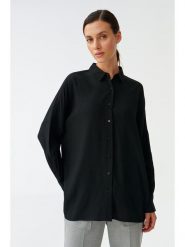 TATUUM Bluzka w kolorze czarnym rozmiar: 36. Czarne bluzki damskie TATUUM, bez wzorów, z wiskozy, bez kołnierzyka, bez ramiączek. Za 104.39 zł.