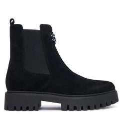 Sztyblety Guess. Czarne botki damskie Guess, bez obcasa, na płaskiej podeszwie, bez zapięcia. Za 674.99 zł.