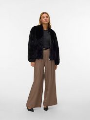 Vero Moda Kurtka przejściowa w kolorze czarnym rozmiar: XL. Czarne kurtki damskie Vero Moda, xl, bez wzorów, bez kaptura. Za 140.53 zł.