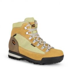 Buty trekkingowe damskie Aku Ultra Light Gtx. Brązowe obuwie trekkingowe damskie Aku, z materiału, za kostkę, bez zapięcia. Za 449.00 zł.