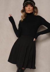 Czarna Spódnica z Wiskozą o Rozkloszowanym Kroju z Plisami i Gumką w Pasie w Stylu Preppy Iliola. Czarne spódnice damskie Renee, na co dzień, l, bez wzorów, z wiskozy, eleganckie, mini. Za 79.99 zł.