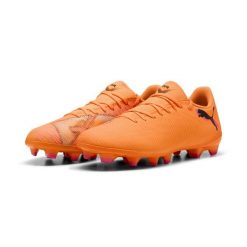 Buty piłkarskie unisex FUTURE 8 PLAY FG/AG PUMA. Brązowe obuwie sportowe damskie Puma, bez zapięcia, do biegania. W wyprzedaży za 209.00 zł.