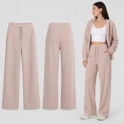 SPODNIE DAMSKIE DRESOWE 4F SPORTOWE Z MODALEM SZEROKA BEŻOWE. Brązowe spodnie sportowe damskie 4F, xl, bez wzorów, z dresówki, na fitness i siłownię. Za 179.99 zł.