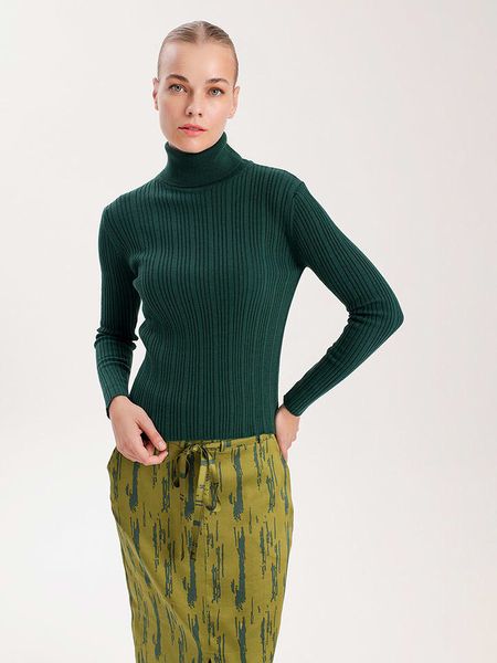 BGN Golf w kolorze ciemnozielonym rozmiar: 40. Zielone golfy damskie BGN, bez wzorów, prążkowane, bez ramiączek. Za 96.37 zł.