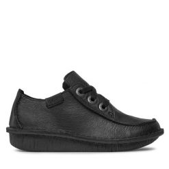 Półbuty Clarks. Czarne półbuty damskie Clarks, bez wzorów, bez obcasa, na płaskiej podeszwie, bez zapięcia. Za 499.99 zł.