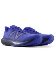 New Balance Buty "FuelCell Rebel v4" w kolorze niebieskim do biegania rozmiar: 45. Niebieskie obuwie sportowe damskie New Balance, z materiału, bez zapięcia, do biegania. Za 297.97 zł.
