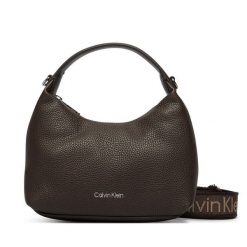 Torebka Calvin Klein. Brązowe torebki klasyczne damskie Calvin Klein, bez dodatków. Za 369.99 zł.