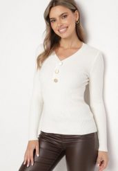 Biały Sweter z Bawełną z Prążkowanego Materiału Ozdobiony Guzikami Zinfera. Białe swetry klasyczne damskie Born2be, uniwersalny, z bawełny, bez kołnierzyka. Za 44.99 zł.