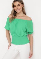 Zielona Bluzka o Fasonie Hiszpanki z Marszczoną Gumką Naeliassa. Zielone bluzki damskie Born2be, s, bez wzorów, eleganckie, bez kołnierzyka, bez ramiączek. Za 49.99 zł.