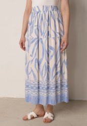 Niebieska Wiskozowa Rozkloszowana Spódnica z Geometrycznym Motywem Lilysa. Niebieskie spódnice damskie Born2be, na co dzień, uniwersalny, bez wzorów, z wiskozy, eleganckie, maxi. Za 59.99 zł.