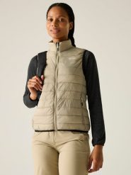 Regatta Kamizelka pikowana "Hillpack II" w kolorze beżowym rozmiar: 38. Brązowe kamizelki damskie Regatta, bez wzorów, z materiału, bez kaptura. Za 128.25 zł.