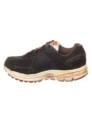 Nike Sportswear Skórzane sneakersy "Zoom Vomero 5" w kolorze czarnym rozmiar: 36,5. Czarne obuwie sportowe damskie Nike Sportswear, z materiału, bez zapięcia. Za 259.13 zł.