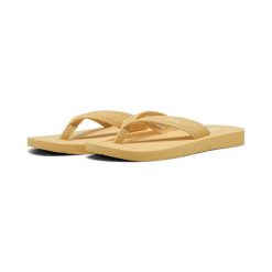 Damskie klapki Sandy PUMA Almost Apricot White Orange. Białe klapki damskie Puma, bez wzorów, z materiału, bez obcasa, bez zapięcia. Za 109.79 zł.