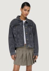 Kurtka Kobieta ONLY Onlharper Ls Boxy Dnm Jkt Sik. Czarne kurtki damskie Only, xl, bez wzorów, z bawełny, bez kaptura. Za 212.90 zł.