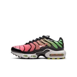 Sneakersy damskie Nike Air Max Plus. Obuwie sportowe damskie Nike, bez zapięcia, nike air max. Za 439.99 zł.