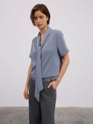 BGN Bluzka w kolorze antracytowym rozmiar: 34. Czarne bluzki damskie BGN, bez wzorów, z koronki, bez kołnierzyka, bez ramiączek. Za 65.99 zł.