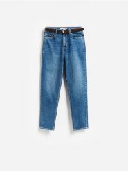 Jeansy mom slim z paskiem - granatowy. Niebieskie jeansy damskie Reserved. Za 139.99 zł.